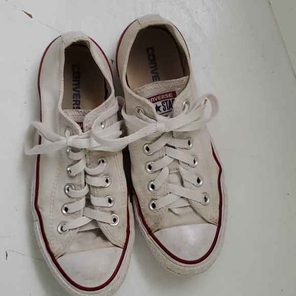 Chuck Taylor's - Picture 3 of 4